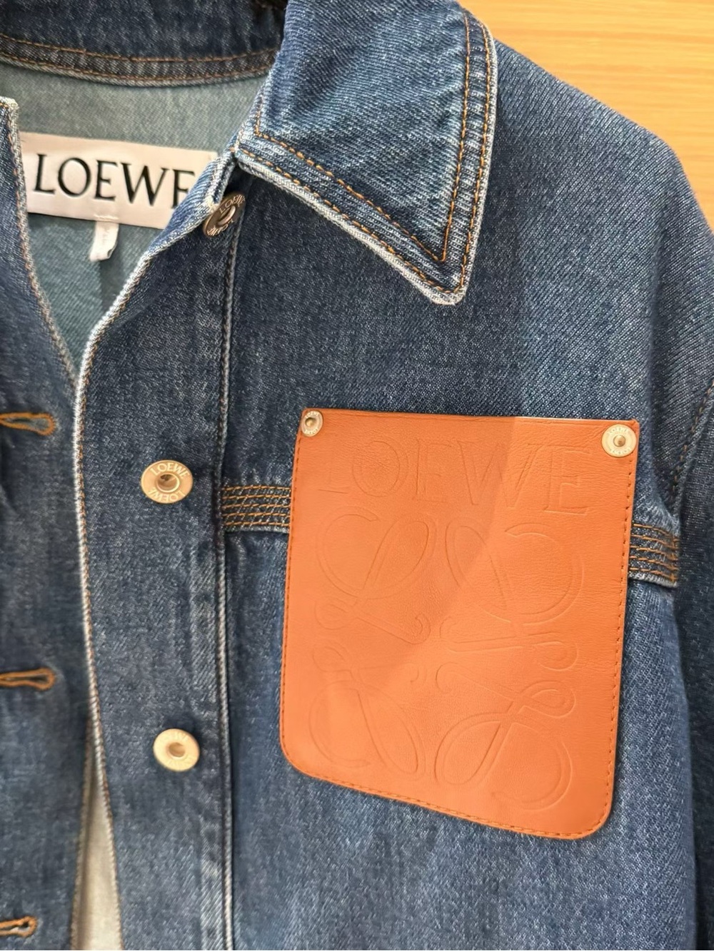 🚩steal Loewe Blue Denim Jacket with Tan Leather Patch - Picture 3 of 9